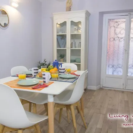 Apartment Living - Gobernador Viejo